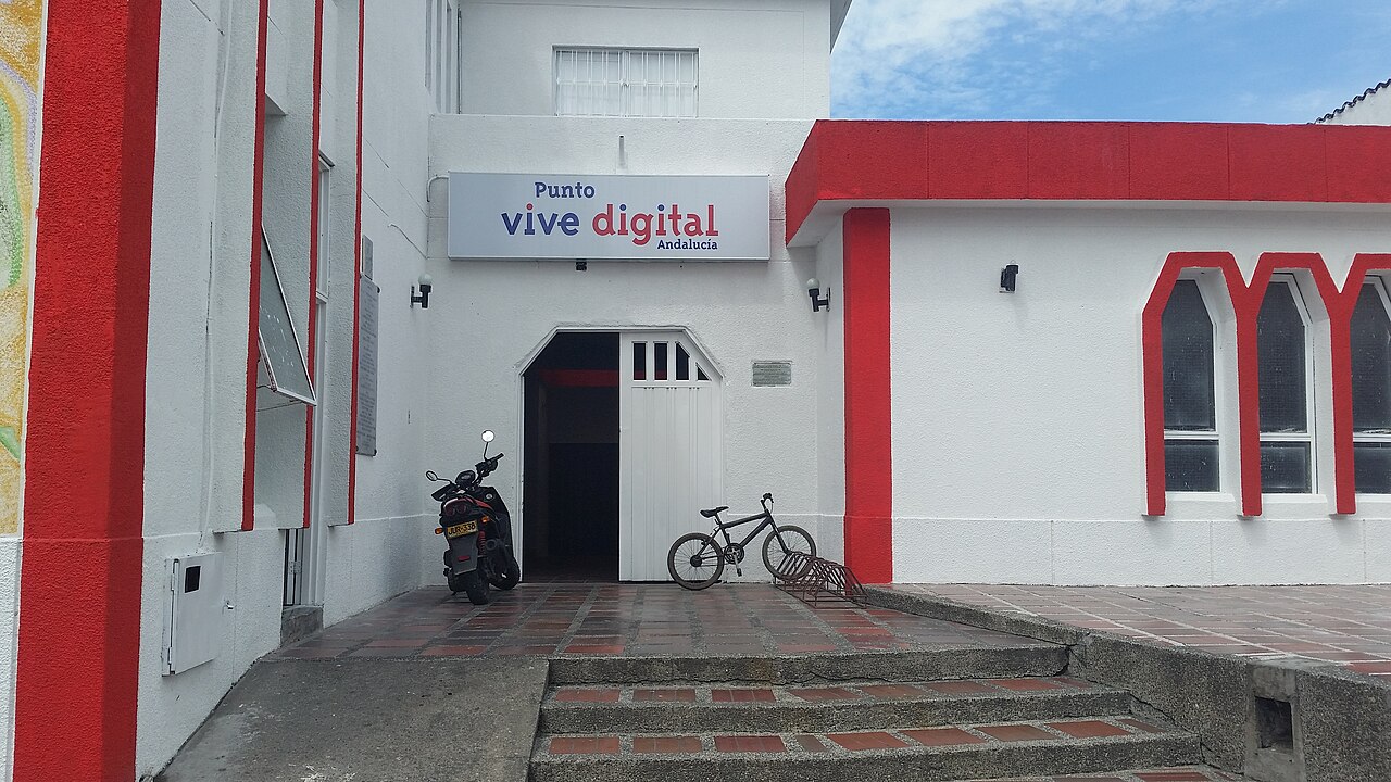 Punto Vive Digital, acceso a tecnología